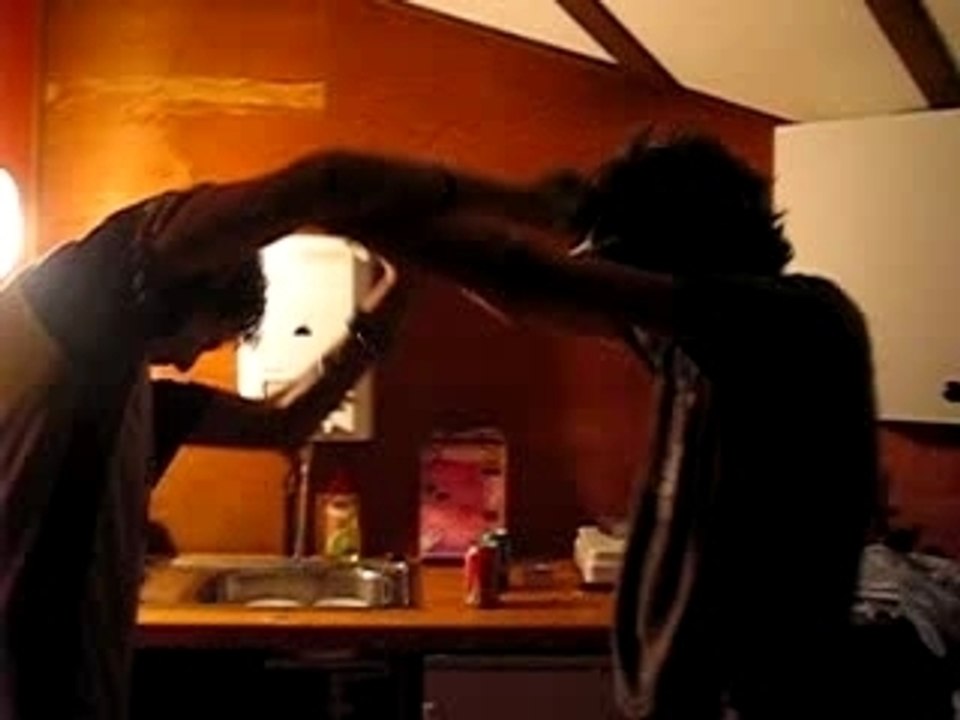 Bataille 2 mousse a raser Jules & Guigui