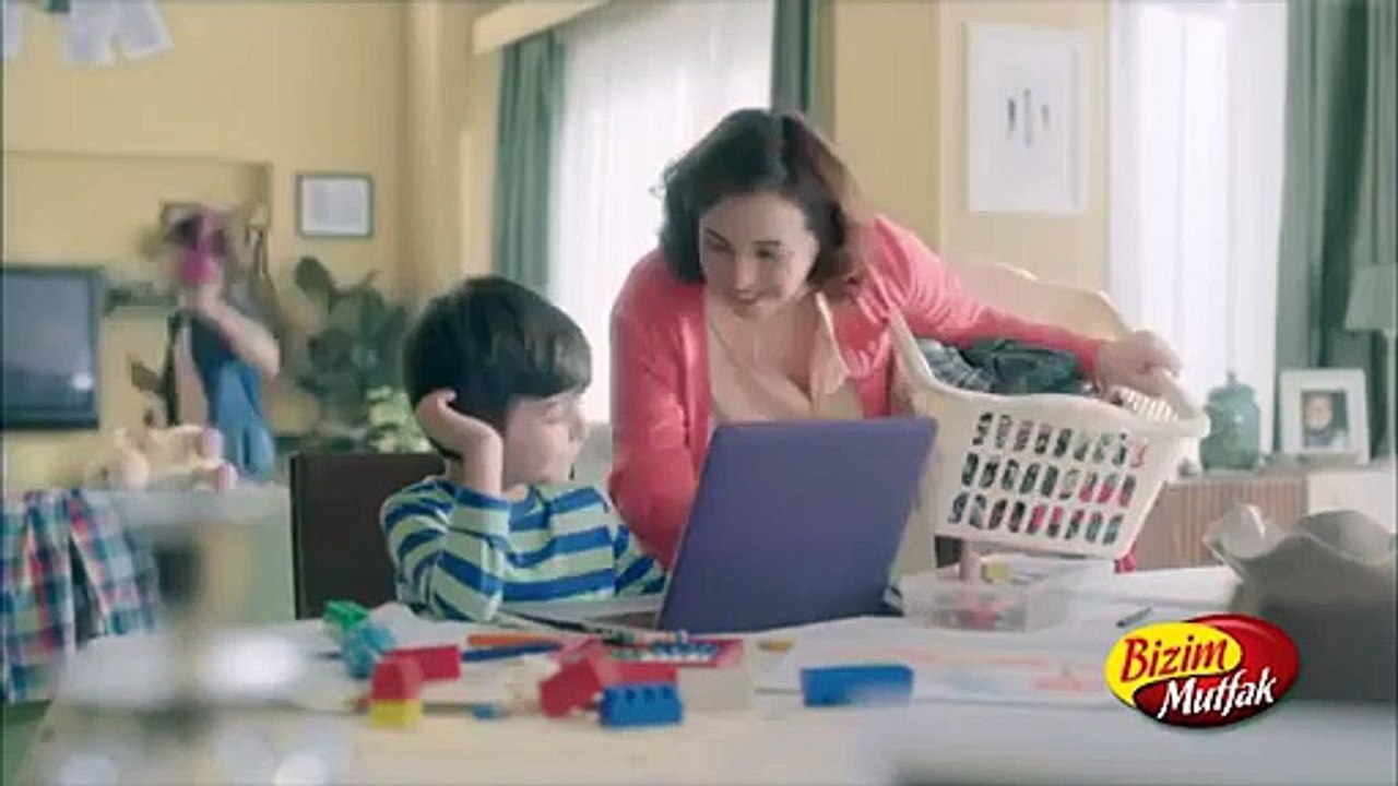 Bizim Mutfak Ezogelin Yıldızlar Reklamı