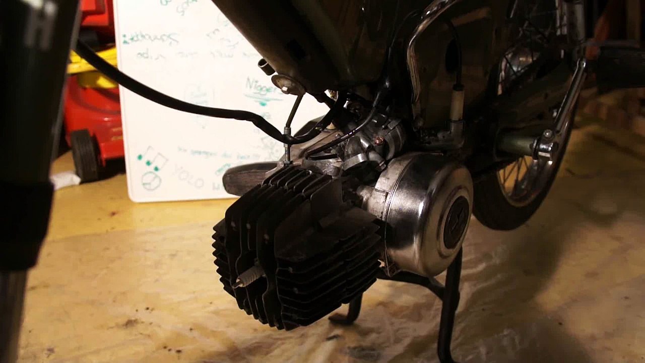 Puch Maxi Reperatur: Stehbozen abgebrochen, wie bekomme ich den raus?