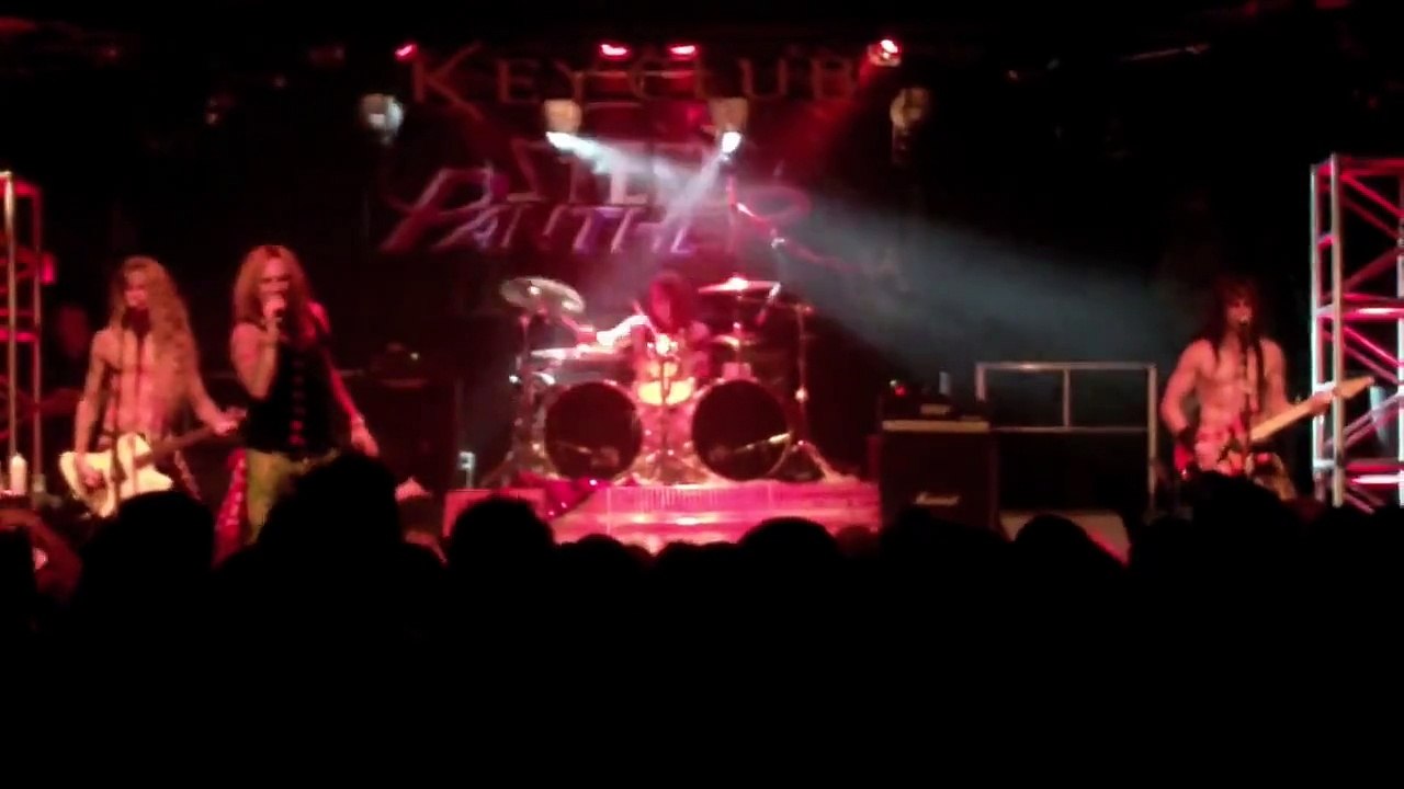 STEEL PANTHER: Eyes of a Panther