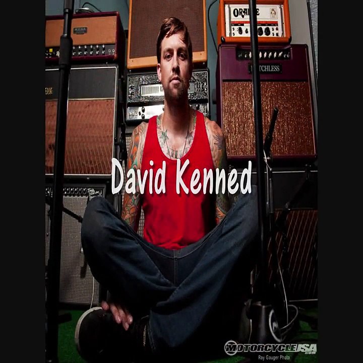 Lyrics : Angels And Airwaves - Surrender