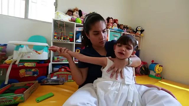 Niña mexicana aviva debate sobre marihuana medicinal