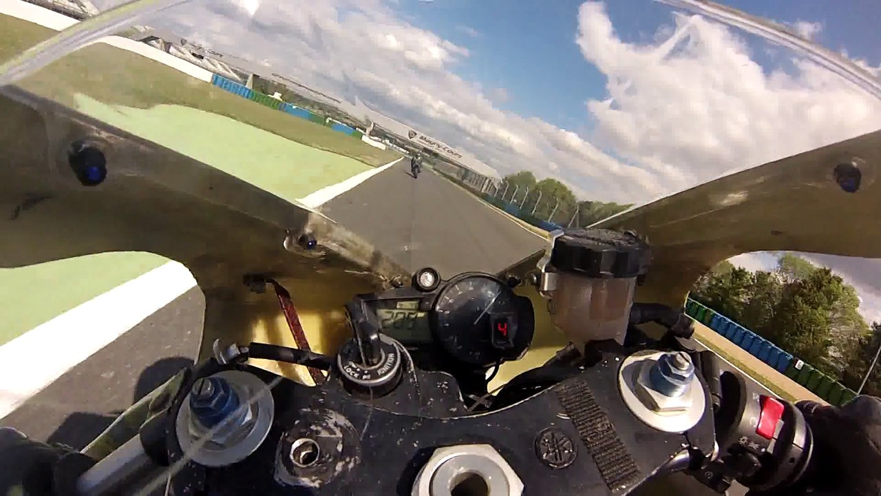 moto magny cours r1 2015 (3)