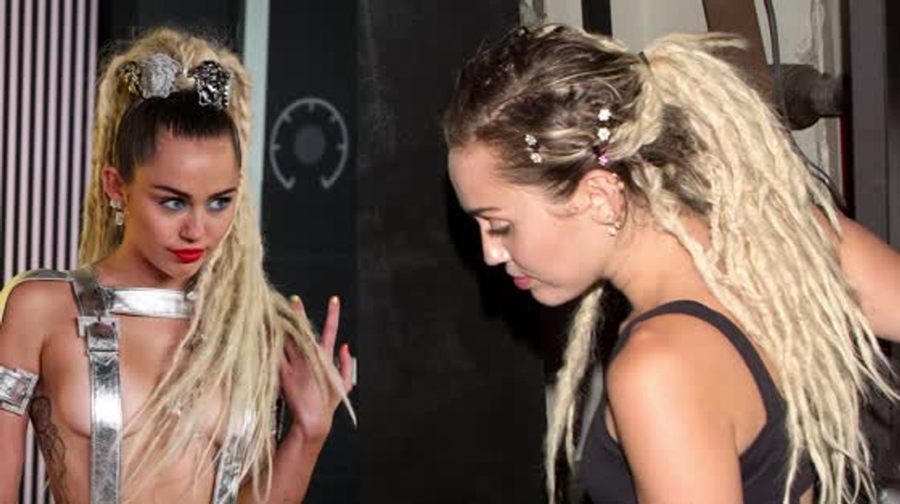 Miley Cyrus behält ihre Dreadlocks
