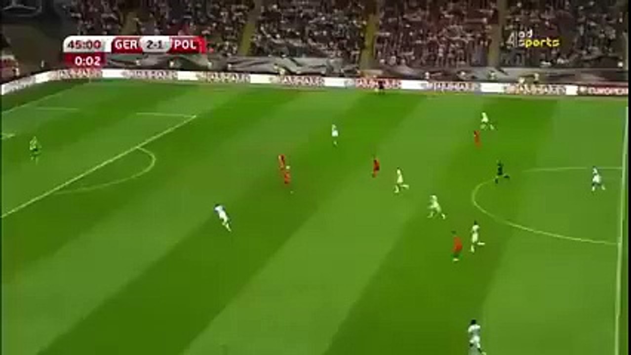 نوير يتصدي ييراعة لإنفراد ليفاندوفيسكي