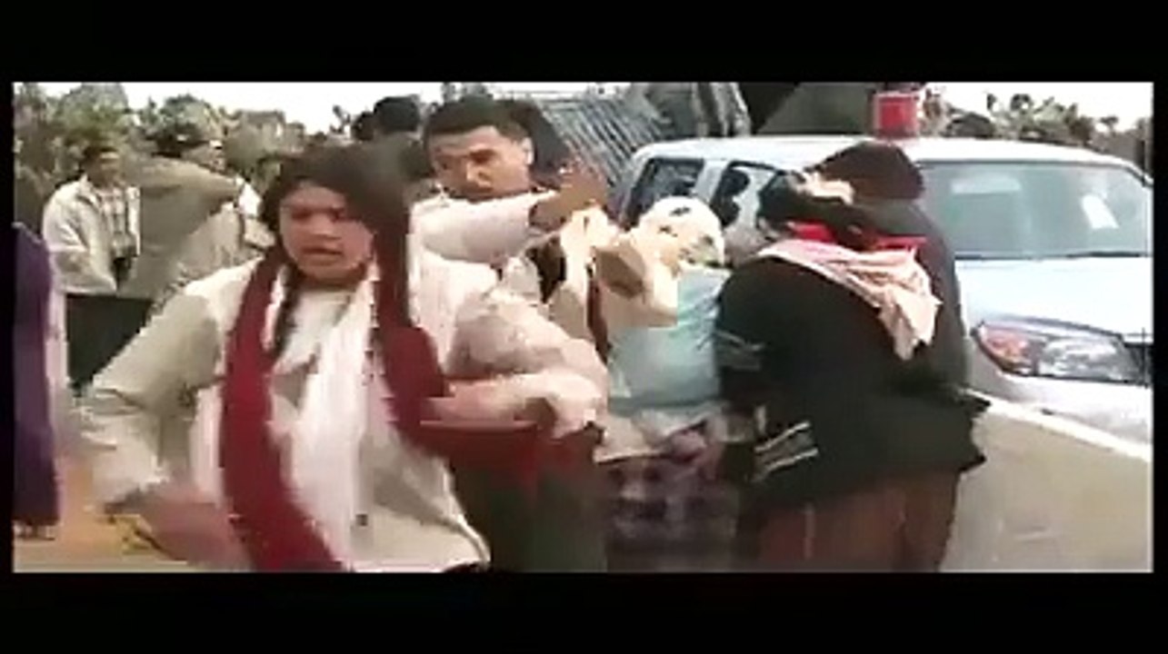 لا حول ولا قوة إلا بالله... توانسة تتعارك على جرارية بش ترقد عليها وناس تحب تسامح الفاسدين إلي سرقوا المليارات !!