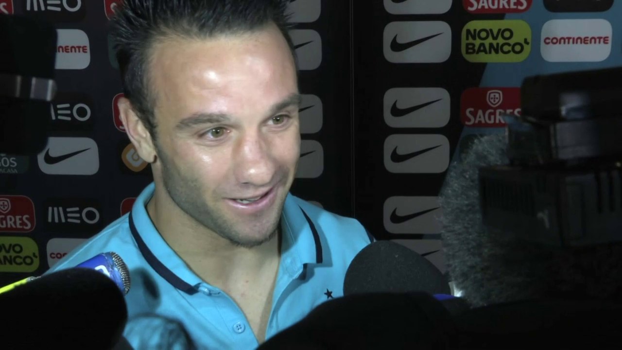 Foot - Bleus : Valbuena «Le coup franc, un exer...