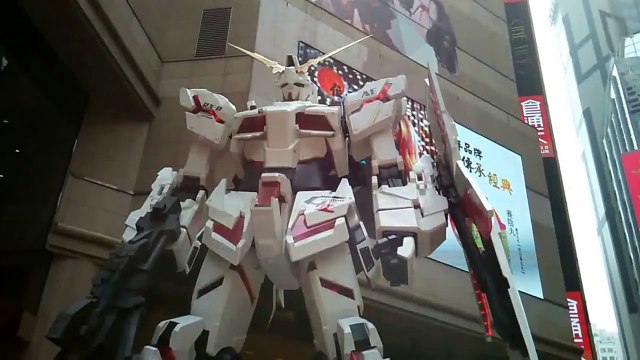 2015-08-07 GUNDAM docks at Hong Kong II, Unicorn Gundam