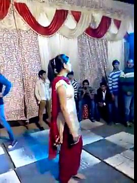 Desi shaadi dance - great dance by a beautiful and sexy girl