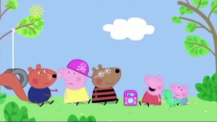 Peppa pig loves grown up music ( Gansta rap )