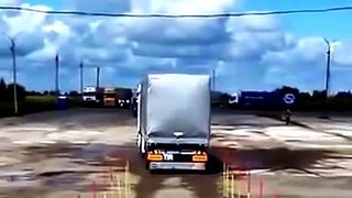 Russian has amazing truck driving skills