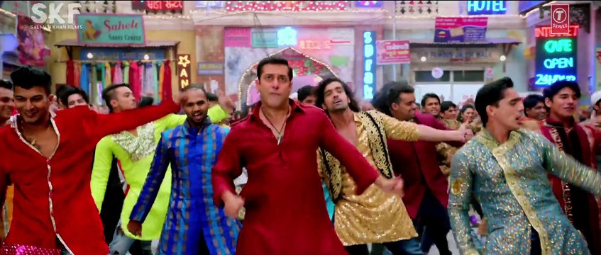 'Aaj Ki Party' VIDEO Song - Mika Singh ¦ Salman Khan, Kareena Kapoor ¦ Bajrangi Bhaijaan