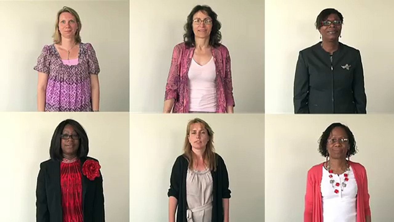 Apprendre la langue des signes LSF : conversation, comment t'appelles tu mon signe est Patricia