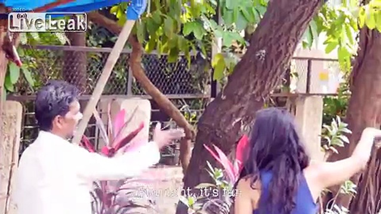 *SHOCKING* GIRL Need to Pee BUT  No public toilet for women in India GIRL PEES IN PUBLIC,