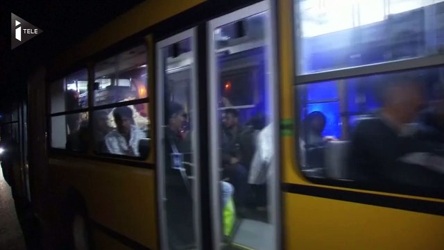 La Hongrie conduit les réfugiés à la frontière autrichienne