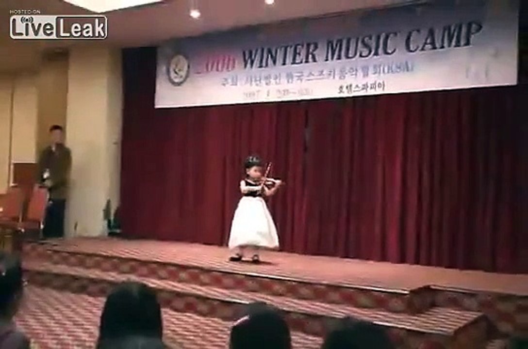 3 year old violinist video Dailymotion