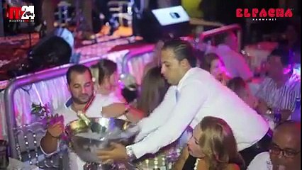 شاهد فضائح حفل إيهاب توفيق في الملهى الليل الباشا الحمامات !!