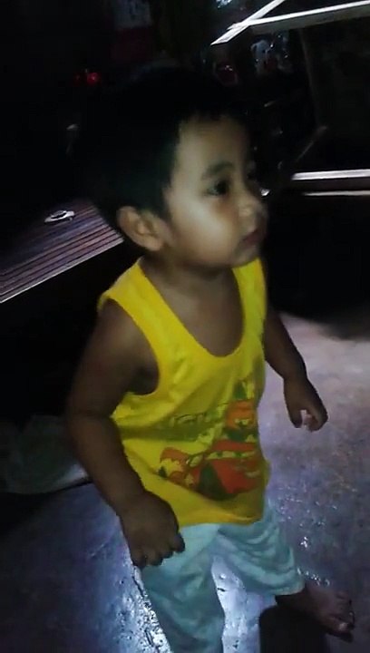 "Da vhong song" dance by 2yrs old kid