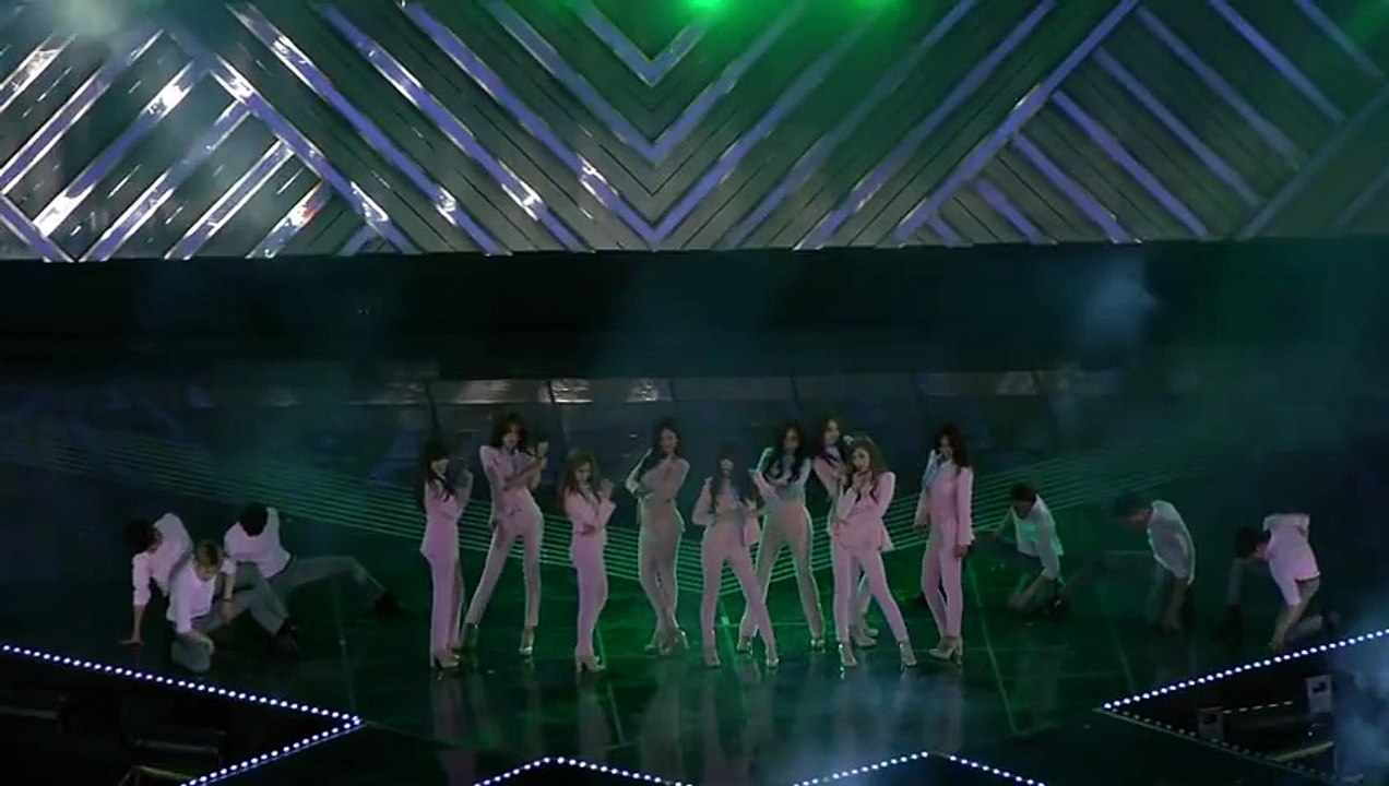 Girls' Generation SNSD,kara, tara, t ara, big bang, snsd, tvxq, dbskn, yoona, korea, music korea,