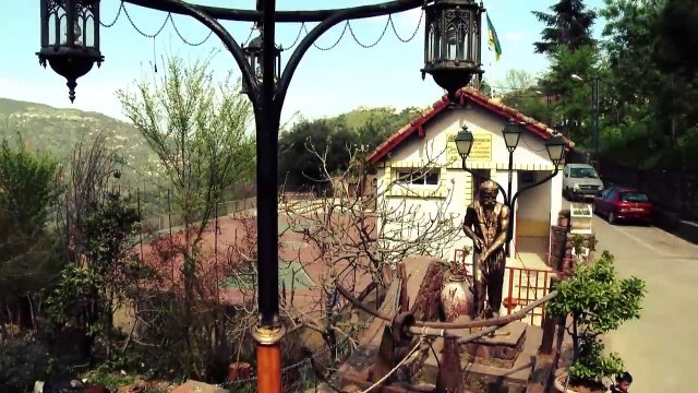 Kabylie Mouloud Zedine chante Tasekkurt-iw 2014