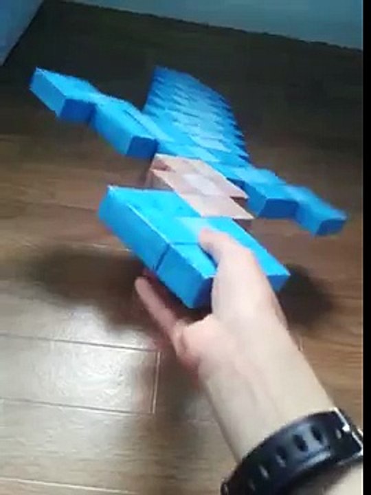 Epée Minecraft en diamant 3D
