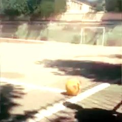 لف الكرة على طريقه الكبار انتضرو قريبآ