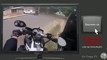 Incrível perseguição da ROCAM a dois ladrões em uma moto