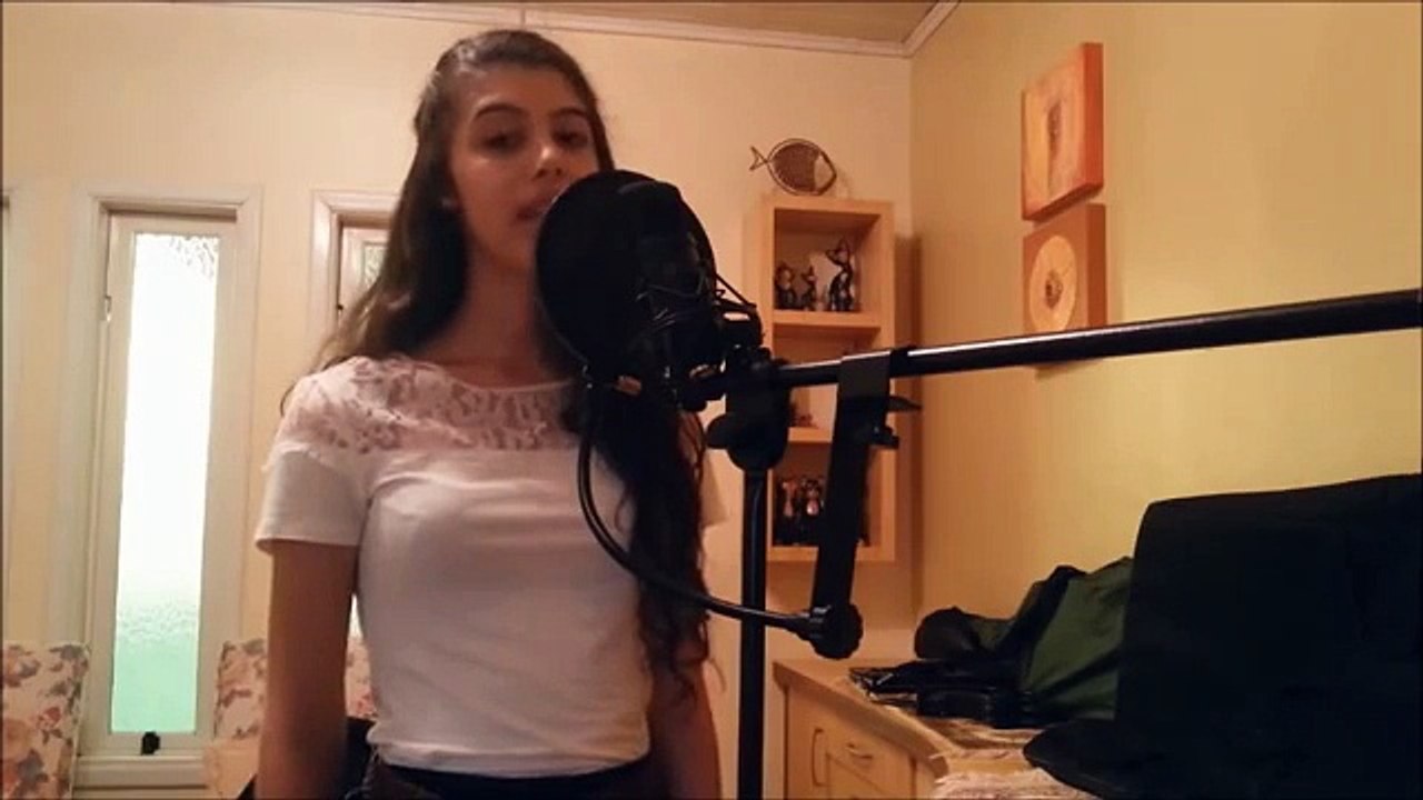 Ele não desiste de você - Isabela Berté (cover)