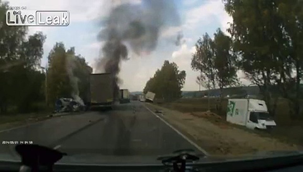 Accident footage of  the "Burned Alive. Death Cries" dash cam video