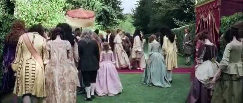 A little chaos (Les jardins du roi) - End of the movie