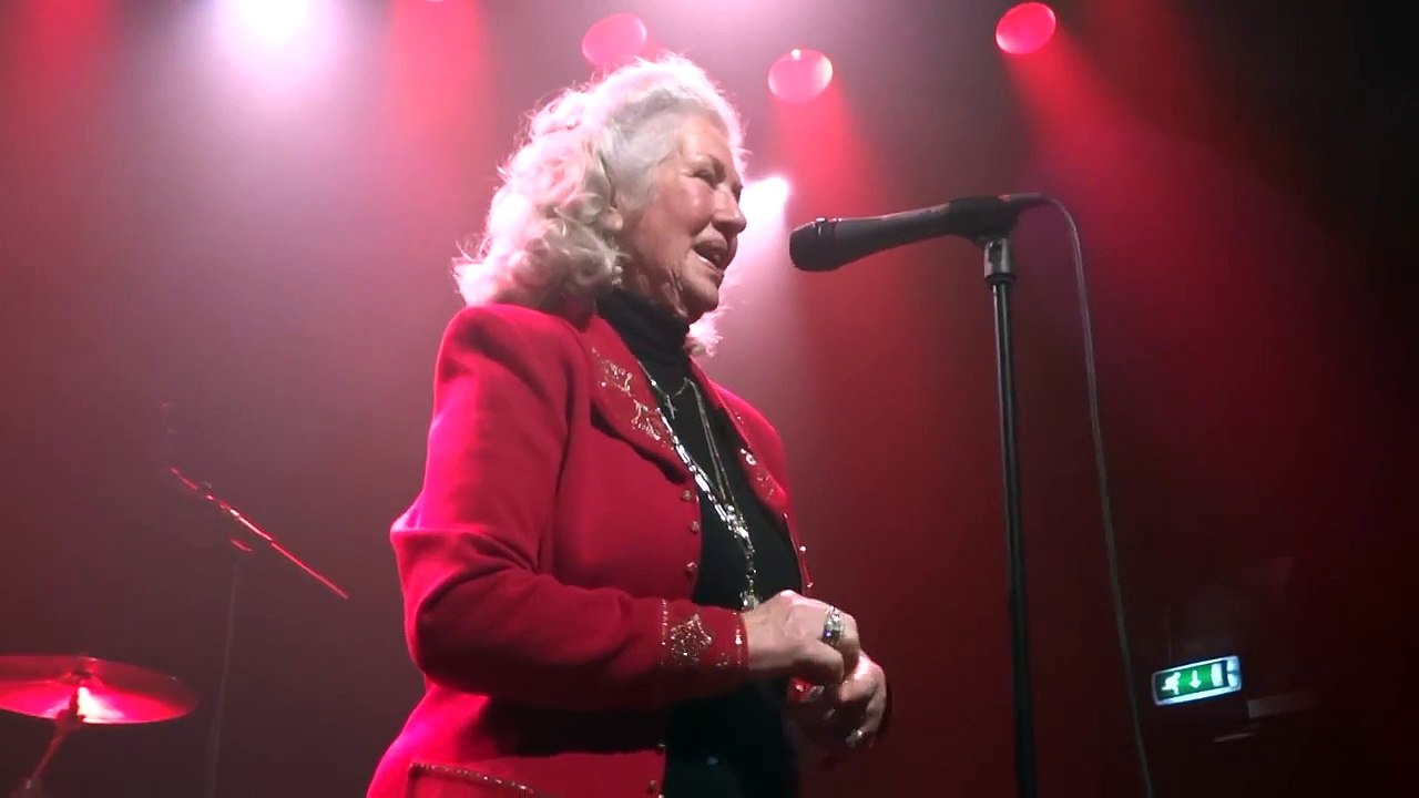 Remember Phil & Gary 2015 (Off.) Philomena Lynott - Speech