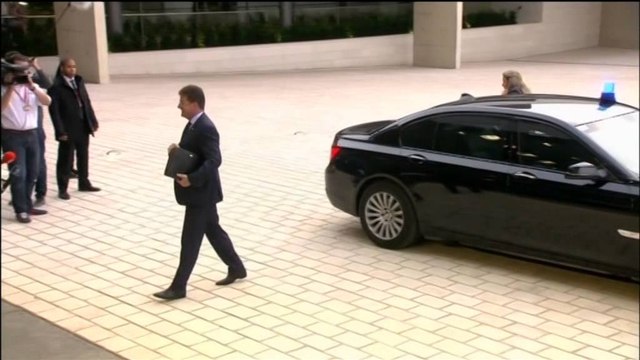 Bushati në Ministerialin e BE-së: Përgjigje kolektive krizës së emigrantëve -Ora News-