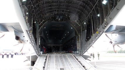 BA103 (4) Baptême de l'A400M - Intérieur A400M