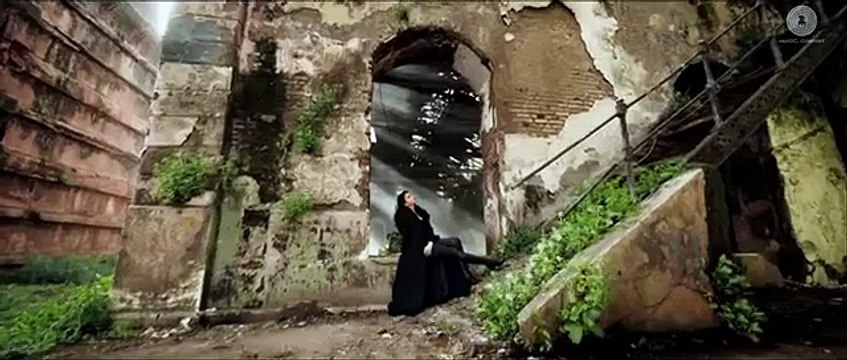 Aishwarya Rai Bachchan Bandeyaa Official Teaser 2 from Jazbaa 2015