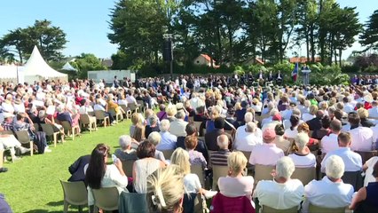 Sarkozy pour des centres de rétention aux frontières de l'Europe