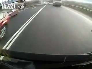 Miracle escape from lada vs. Truck 'head-on-bounce-back'-crash.