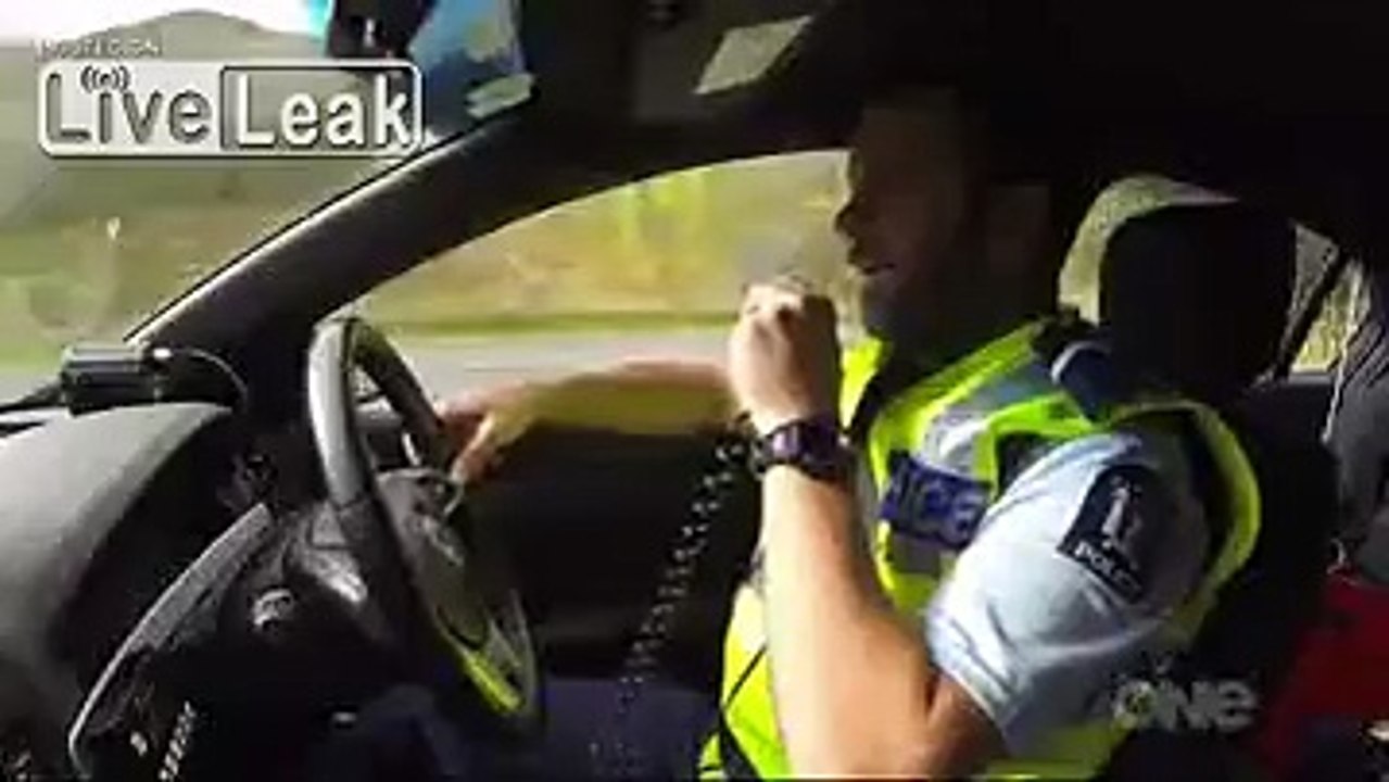 New Zealand cop shoots sheep with assault rifle