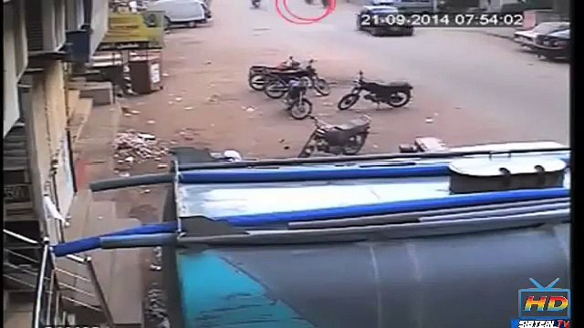 CCTV footage of Target killing incident in Hussainabad Karachi 24th Sep2014