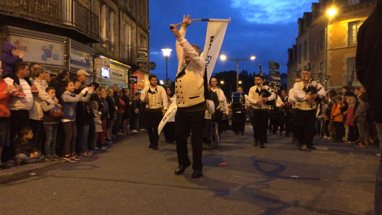 Fête des Angevines : le défilé nocturne