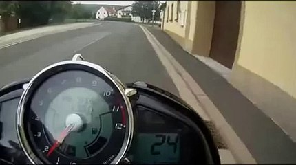 B-king-top-speed-299km-h-quase-de-3A?-marcha