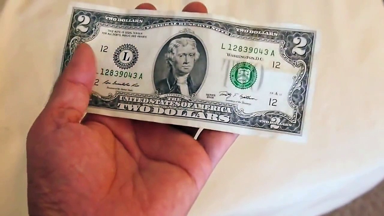Real 2 Dollar Bill Paper Money , American 2 Cash up close look