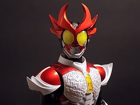 S. H. FIGUARTS KAMEN RIDER AGITO (SHINING FORM) FIGURE REVIEW