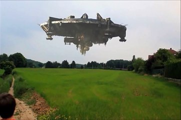 【ギガＢ級ＵＦＯ映像】巨大ＵＦＯに遭遇する兄弟！？ ≪×ＢＣ≫