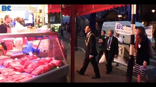 Mayor of Lambeth takes part in a (B£) Brixton Pound shopping spree