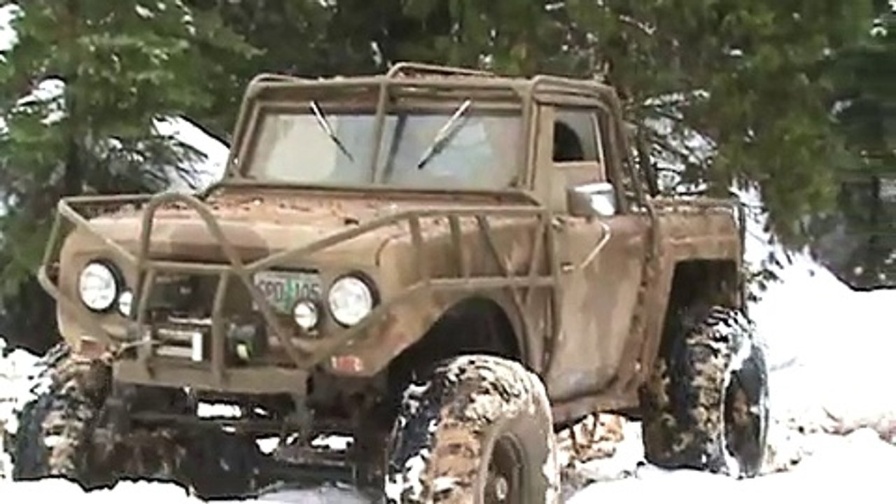 International Scout 80 Blasting through deep snow!!!