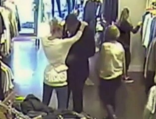 Amanda Bynes CAUGHT on Camera... Stripping Down to BRA and TWERKING on Body Guard