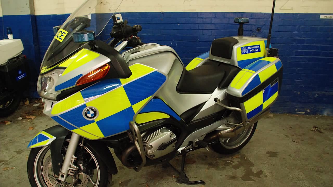 #CopGear Met's Historical Vehicle collection - BMW motorbike