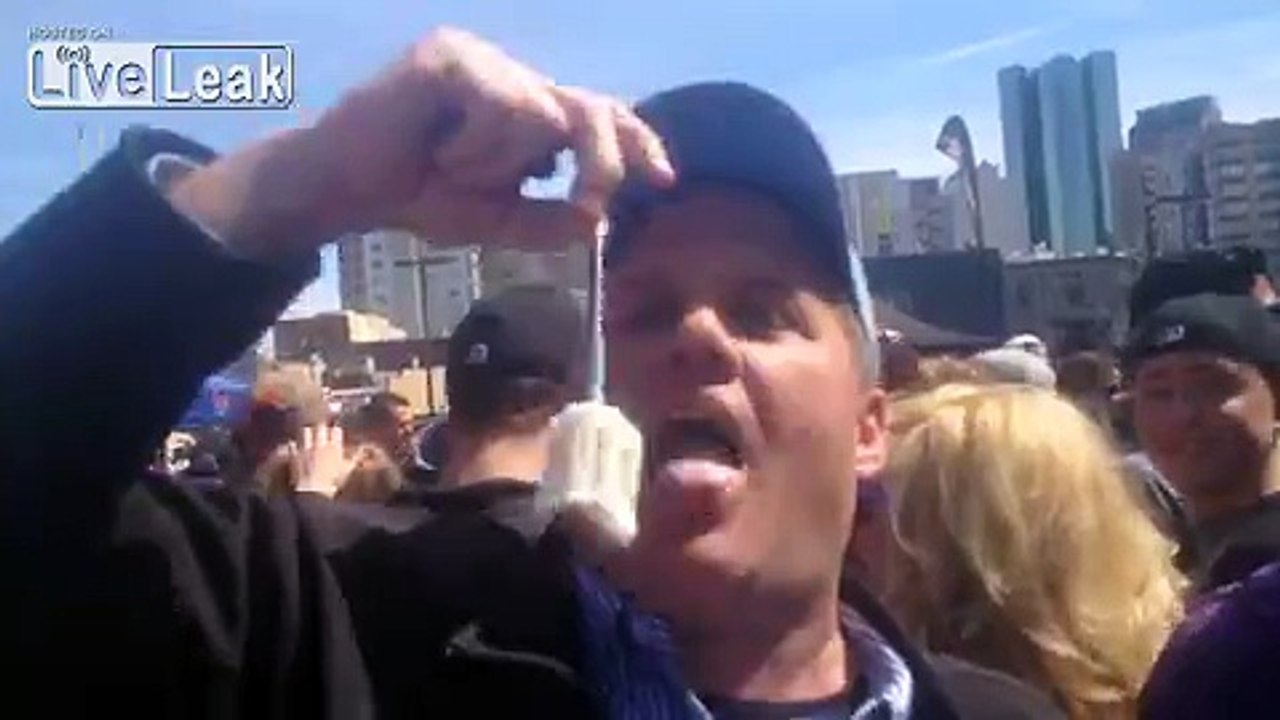 SHOENICE EATS BASEBALL FAN'S TAMPON