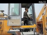 5 Year-old Chinese Boy Operating a Tractor like Pro