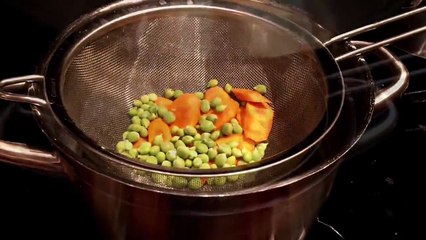 Homemade Baby Food | Carrots, Peas and Couscous Fast, Easy and Healthy